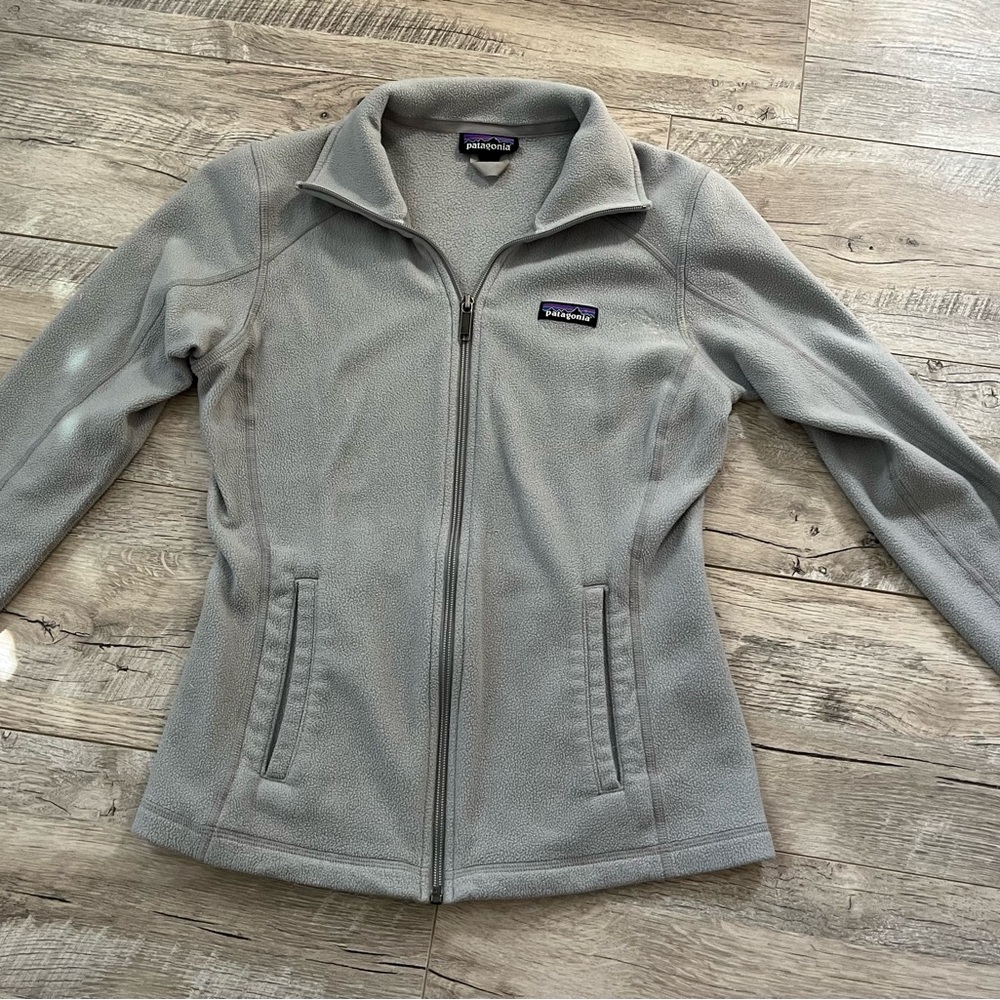 Patagonia Women's Light Gray Full-Zip Fleece Jacket - Soft Teddy Fleece